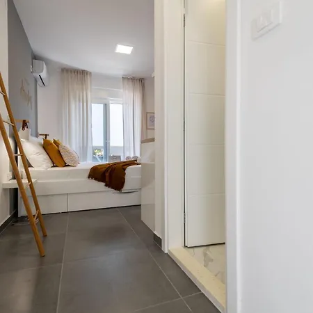 Apartment Hera *